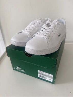 Lacoste Carnaby Evo size 8 tennis sneaker